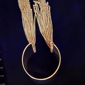 Elegant Gold Tassel Bracelet